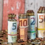 banknotes-9363965_1280